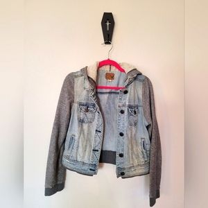 American Eagle Light-wash Womens Size M Hooded Denim Jacket